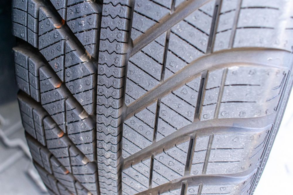 Dekkhotell i Ålesund: trygg lagring og enklere dekkskift