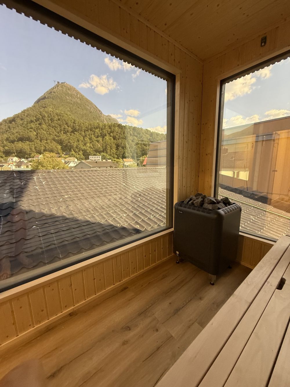 Badstue Åndalsnes  varme, fjord og fjell i perfekt kombinasjon
